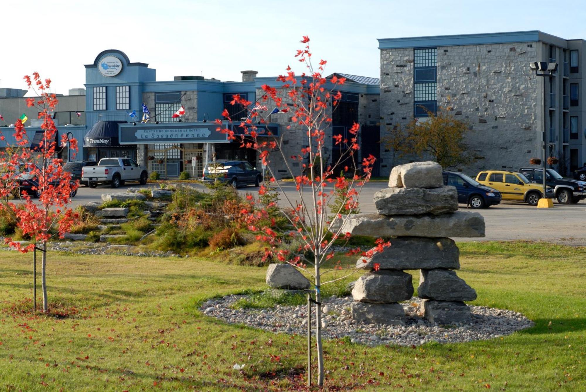 La Sagueneenne - Hotel Et Centre De Congres Chicoutimi Exterior foto