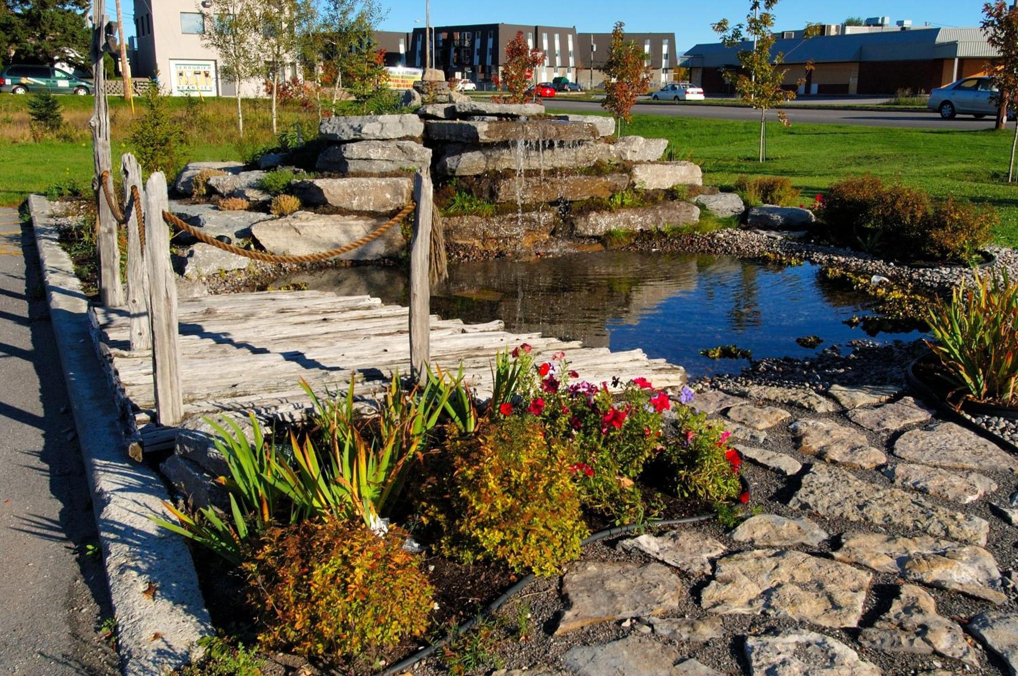 La Sagueneenne - Hotel Et Centre De Congres Chicoutimi Exterior foto
