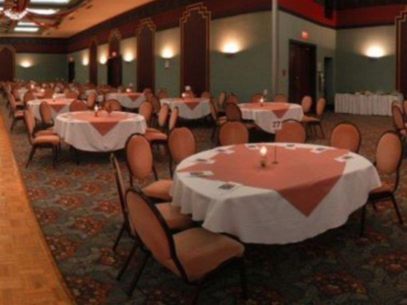 La Sagueneenne - Hotel Et Centre De Congres Chicoutimi Restaurant foto